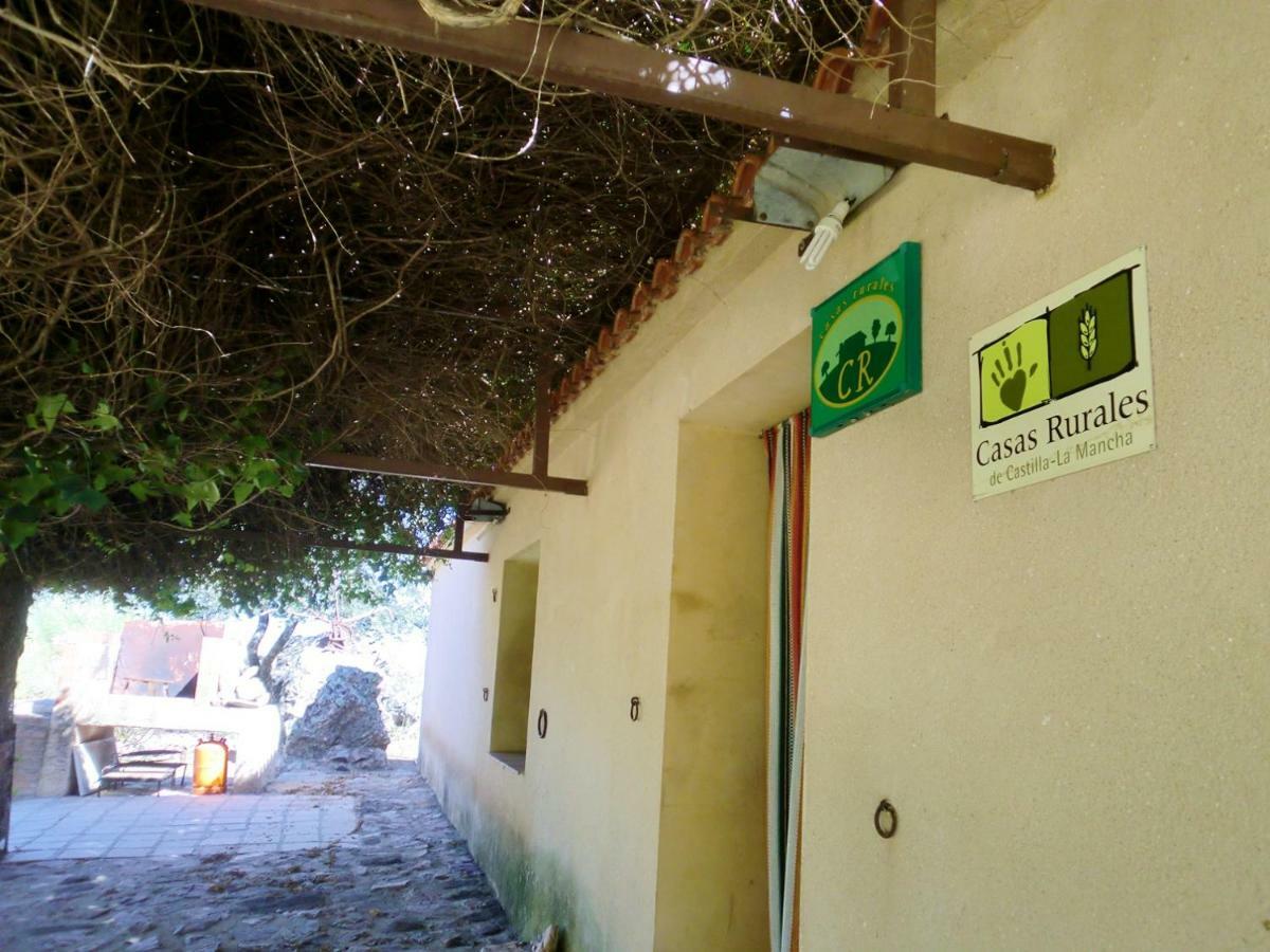 Casa Rural En El Cerro Del Buho Piedrabuena Exterior foto